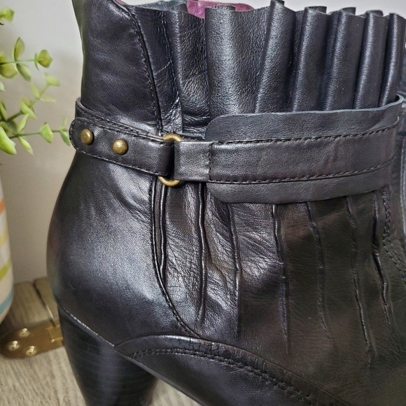 Arnold churgin leather Victorian pleated top boots. Size 40 (9.5) - Picture 7 of 11